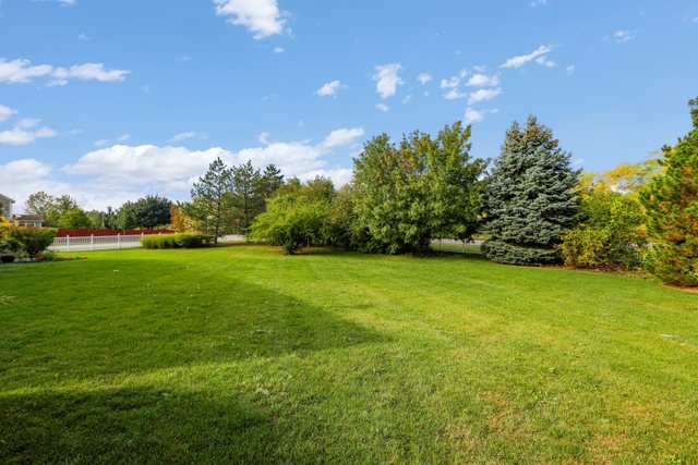 1350 Hunters Ridge West Hoffman Estates, IL 60192 - Photo 38 of 41