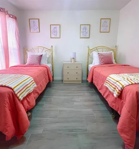 $2,400 | 701 Sandy Ridge Drive, Davenport, FL 33896