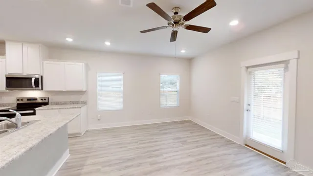 $1,650 | 4798 Tenpence Circle, Pace, FL 32571