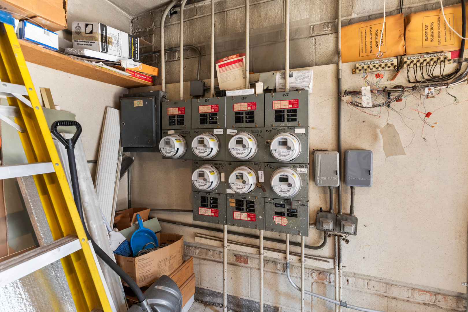 2650 West Touhy Avenue Chicago, IL 60645 - Photo 11 of 17 a utility room with dryer and washer