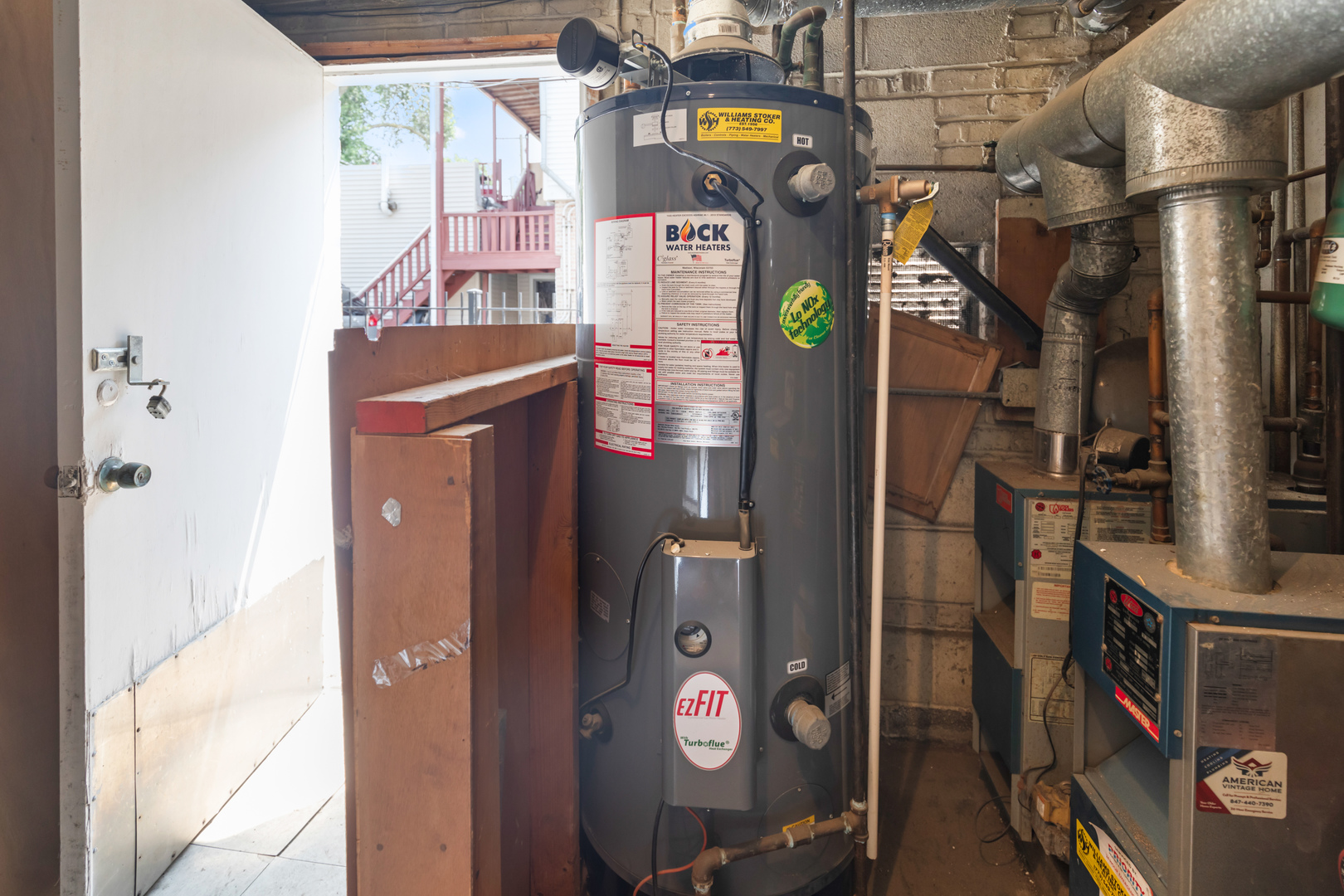 2650 West Touhy Avenue Chicago, IL 60645 - Photo 12 of 17 a utility room with dryer and washer