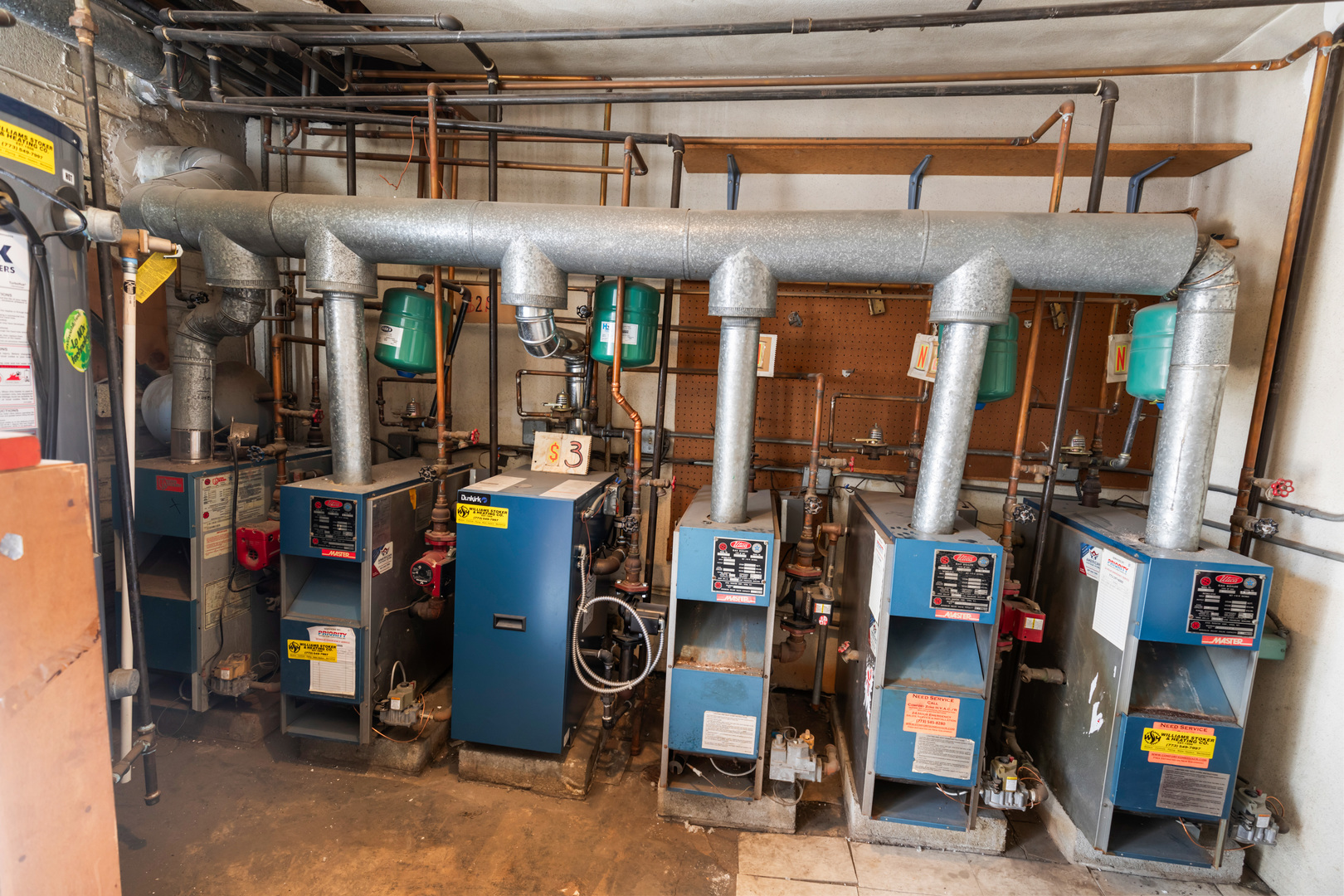 2650 West Touhy Avenue Chicago, IL 60645 - Photo 10 of 17 a view of retail shop