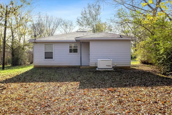 $91,000 | 1005 South Dunbar Street, Crockett, TX 75835