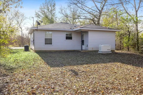 $91,000 | 1005 South Dunbar Street, Crockett, TX 75835