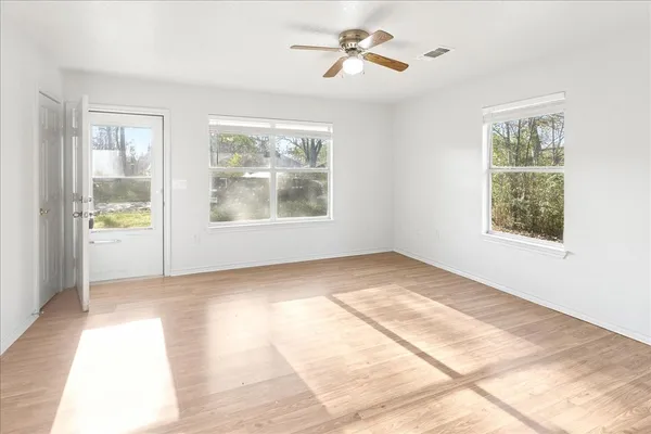 $91,000 | 1005 South Dunbar Street, Crockett, TX 75835