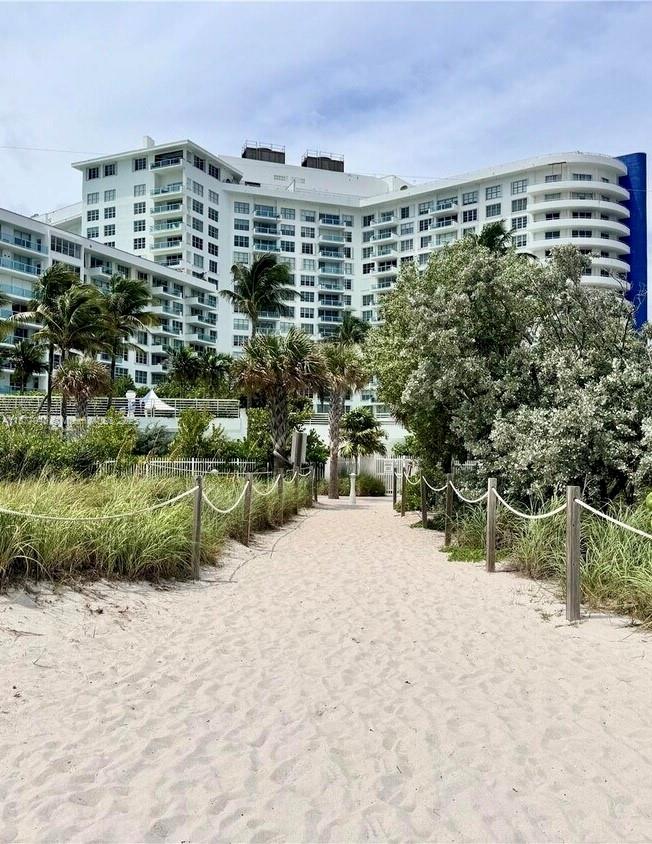 5161 Collins Avenue, Unit 511 Miami Beach, FL 33140 - Photo 25 of 29 a view of a large building