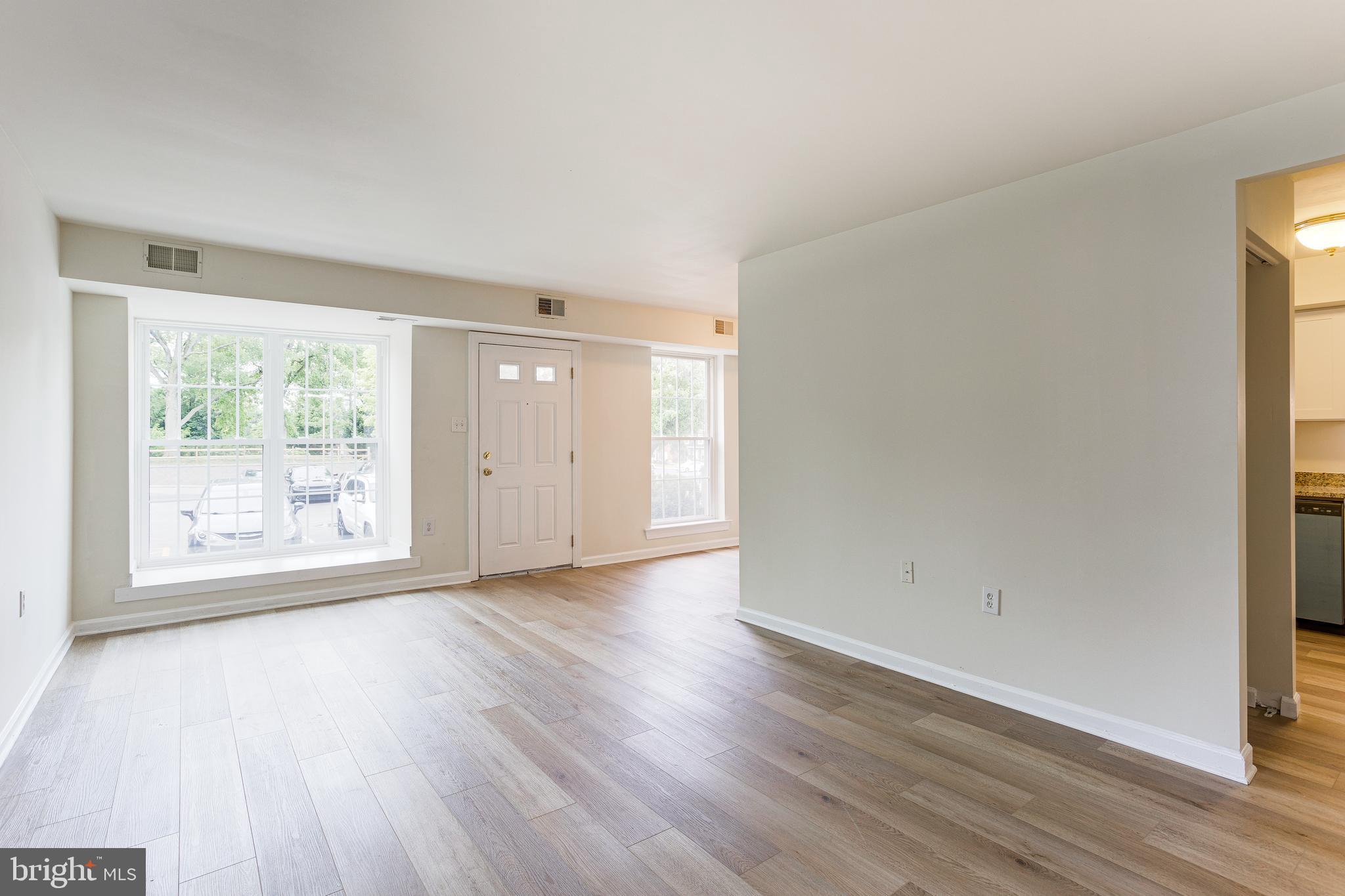 605 Middleton Place Eagleville, PA 19403 - Photo 2 of 29