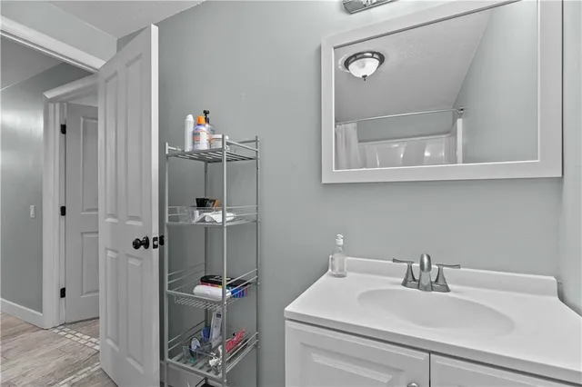 $2,200 | 66 Girard Avenue, Unit 114, Newport, RI 02840