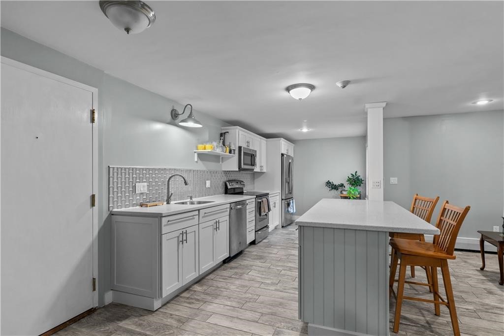 66 Girard Avenue, Unit 114 Newport, RI 02840 - Photo 2 of 24