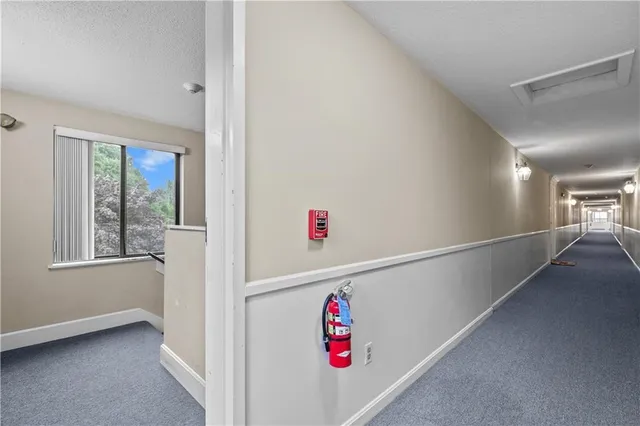 $2,200 | 66 Girard Avenue, Unit 114, Newport, RI 02840