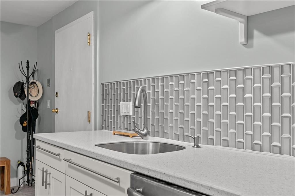 66 Girard Avenue, Unit 114 Newport, RI 02840 - Photo 3 of 24