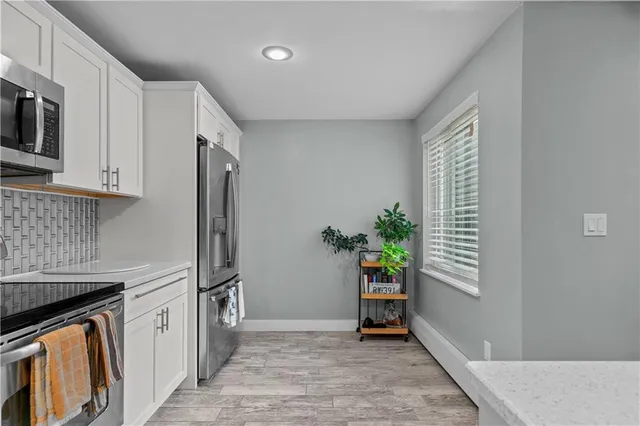 $2,200 | 66 Girard Avenue, Unit 114, Newport, RI 02840