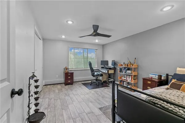 $2,200 | 66 Girard Avenue, Unit 114, Newport, RI 02840