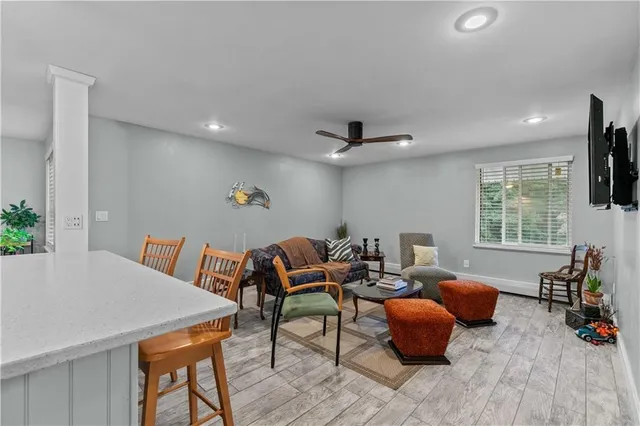 $2,200 | 66 Girard Avenue, Unit 114, Newport, RI 02840