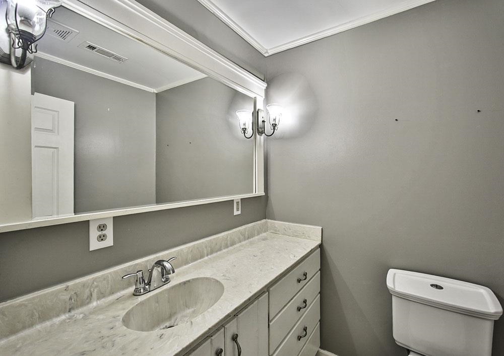 5748 Spring Lake Road Memphis, TN 38135 - Photo 12 of 27