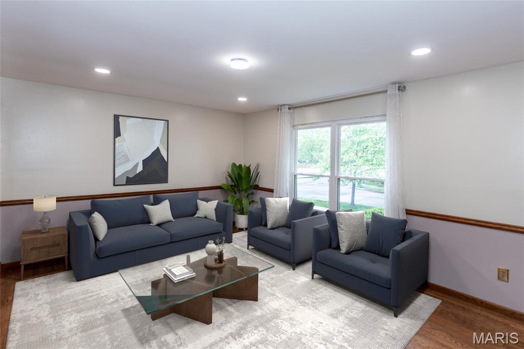 701 Oak Run Lane Ballwin, MO 63021 - Photo 5 of 41