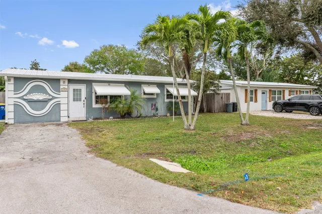$345,000 | 5709 Southeast Indigo Avenue, Stuart, FL 34997