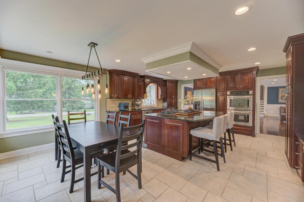325 Canterbury Lane Inverness, IL 60010 - Photo 22 of 54