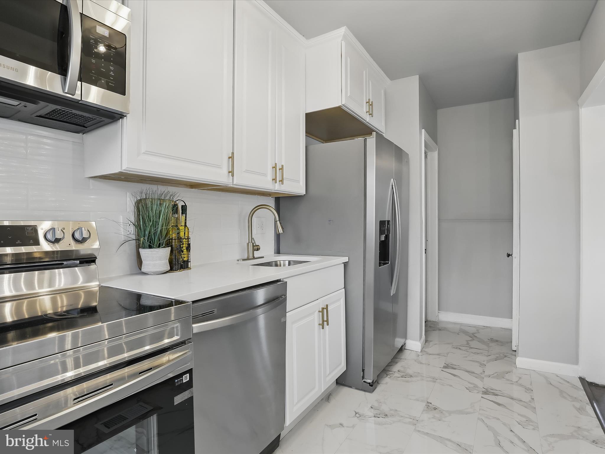 1317 Pentwood Road Baltimore, MD 21239 - Photo 13 of 39 Kitchen