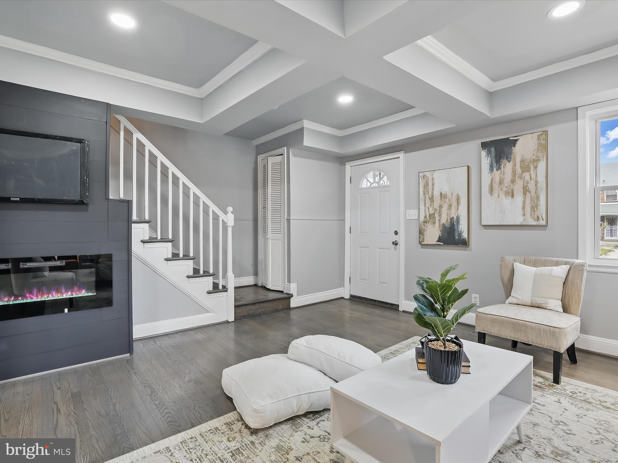 1317 Pentwood Road Baltimore, MD 21239 - Photo 4 of 39 Living Room