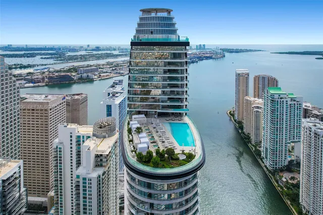 $28,600,000 | 300 Biscayne Blvd Way, Unit PH6001, Miami, FL 33131