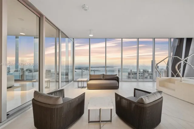 $28,600,000 | 300 Biscayne Blvd Way, Unit PH6001, Miami, FL 33131