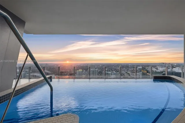 $28,600,000 | 300 Biscayne Blvd Way, Unit PH6001, Miami, FL 33131