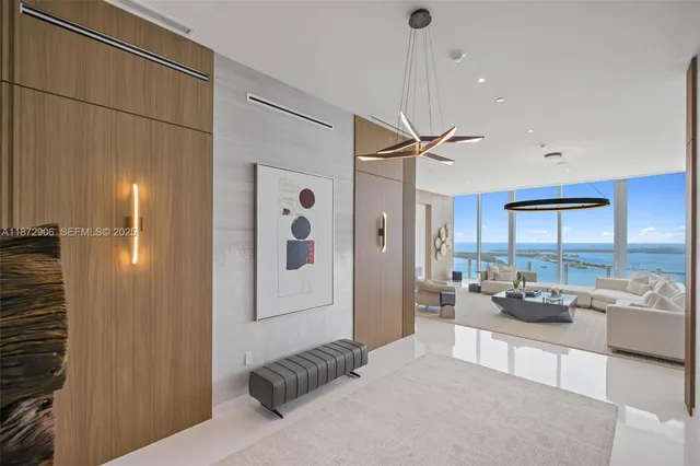 a view of livingroom with furniture