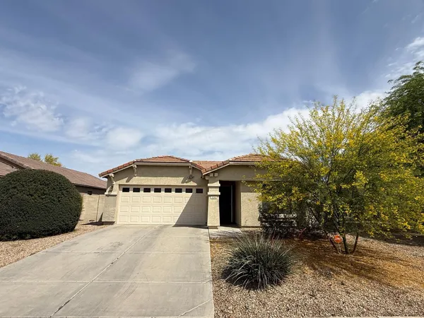 $1,895 | 1135 South 165th Drive, Goodyear, AZ 85338