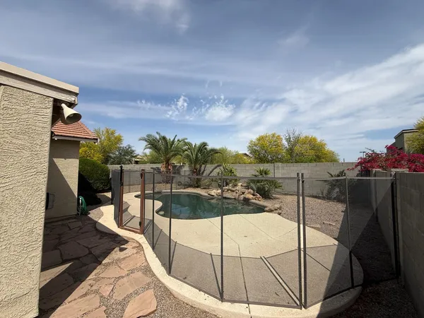 $1,895 | 1135 South 165th Drive, Goodyear, AZ 85338