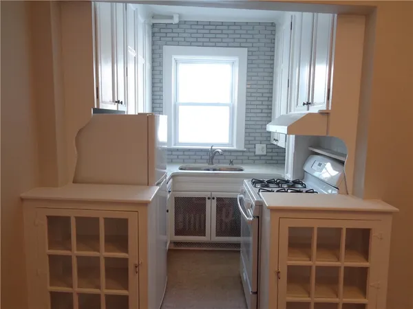 $1,400 | 164 Pine Street, Unit 101, Corning, NY 14830