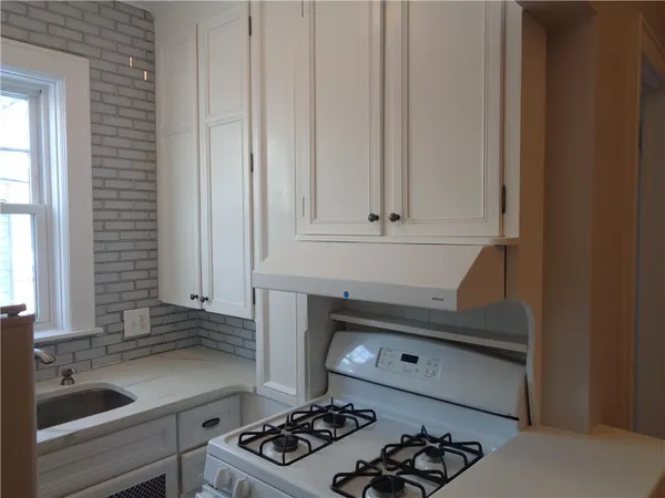 $1,400 | 164 Pine Street, Unit 101, Corning, NY 14830