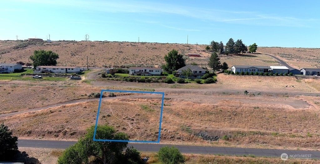0 West 6th Avenue Odessa, WA 99159 - Photo 8 of 8 a view of a road with a road