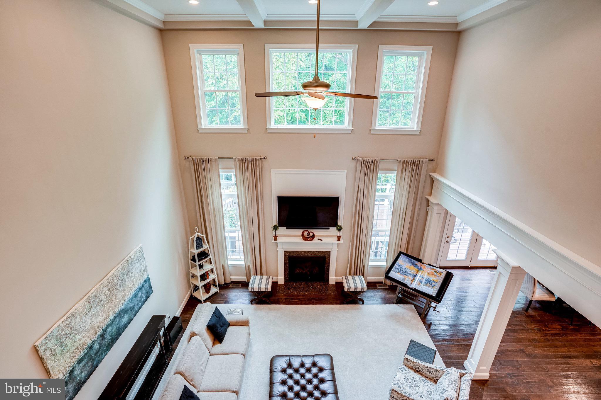 7561 Glen Pointe Court Springfield, VA 22153 - Photo 19 of 67 Dramatic & Elegant Family Room