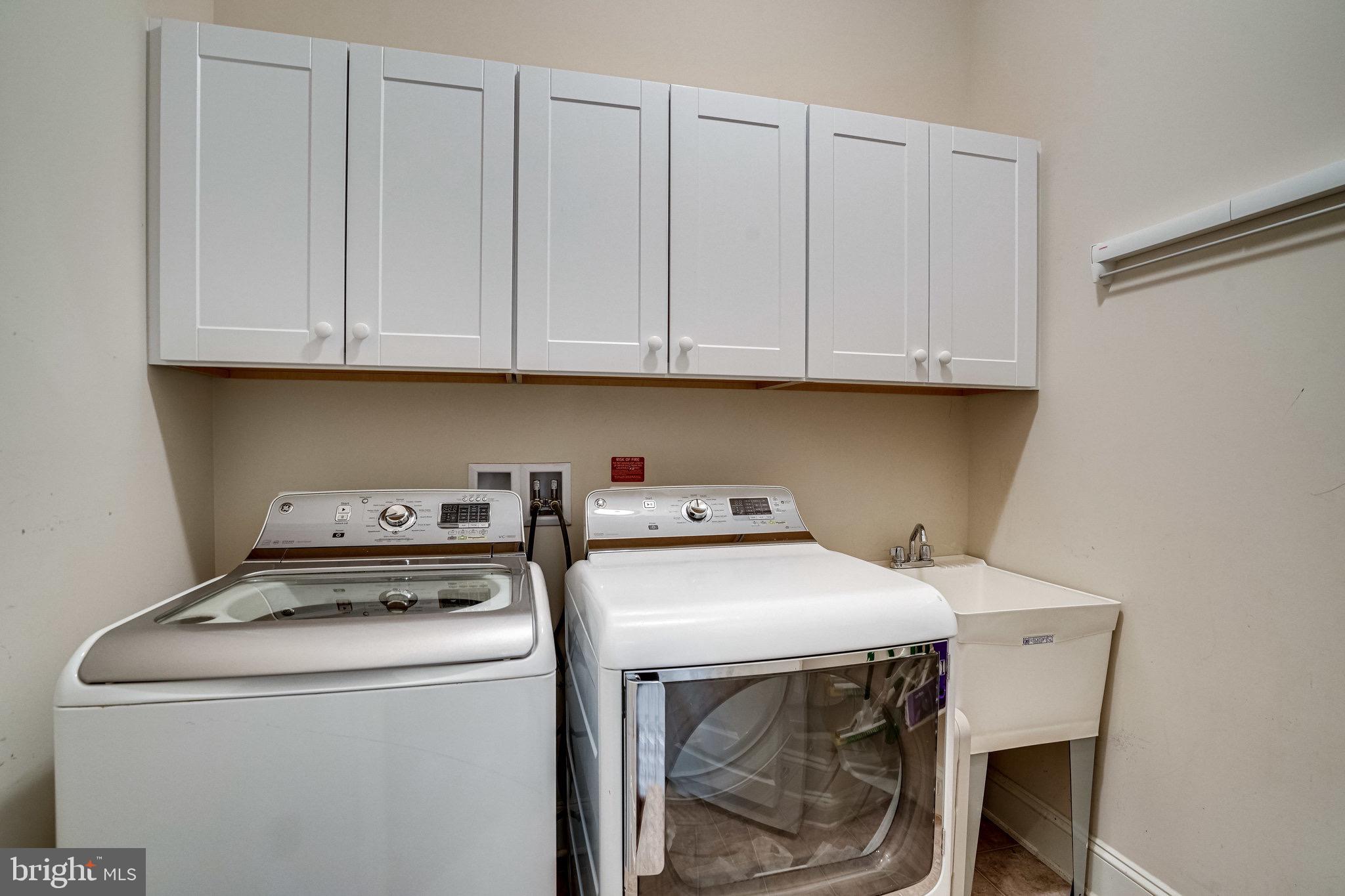 7561 Glen Pointe Court Springfield, VA 22153 - Photo 33 of 67 Convenient Main Level Laundry Room