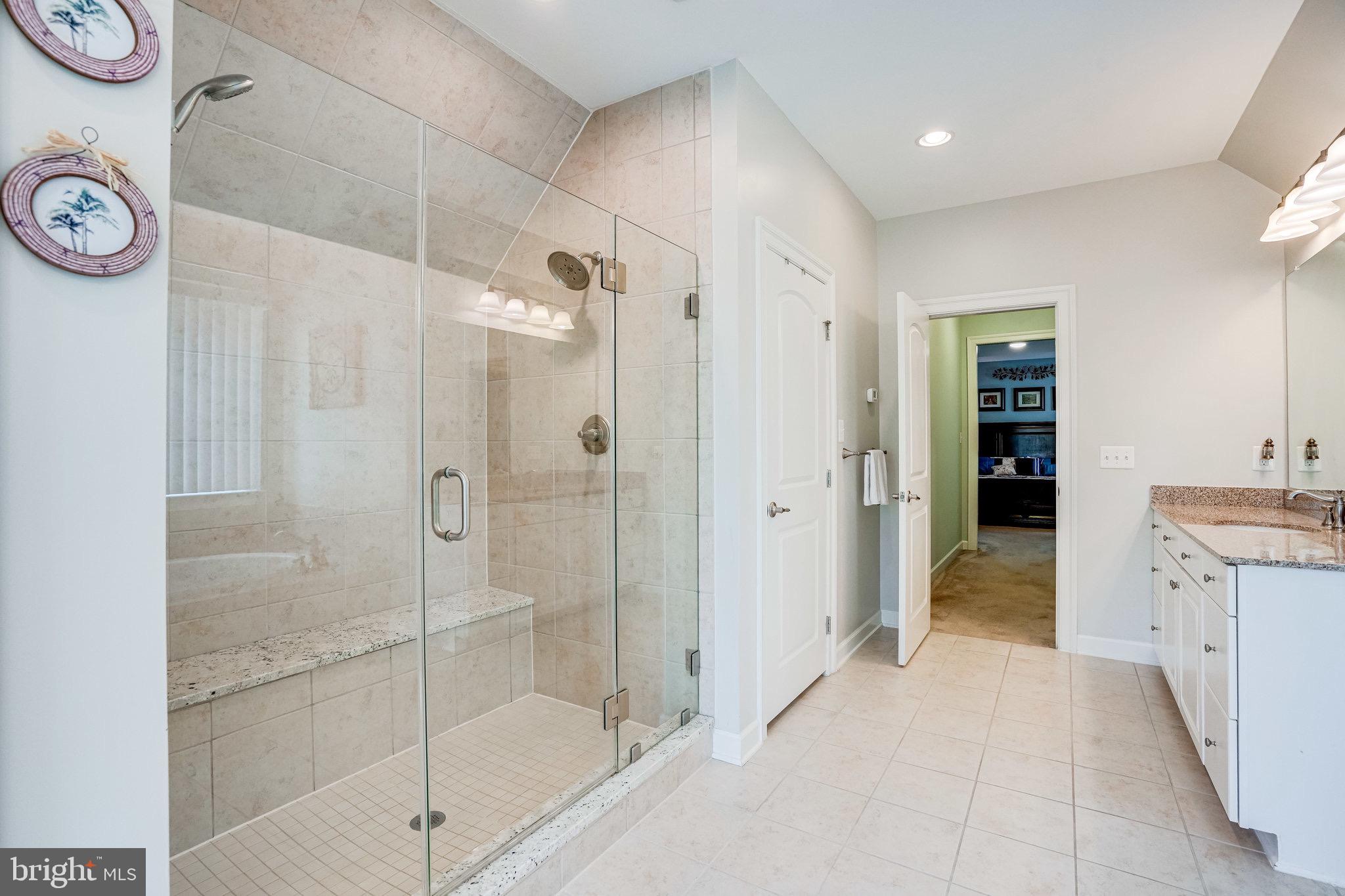 7561 Glen Pointe Court Springfield, VA 22153 - Photo 46 of 67 Seamless Extended Glass Shower