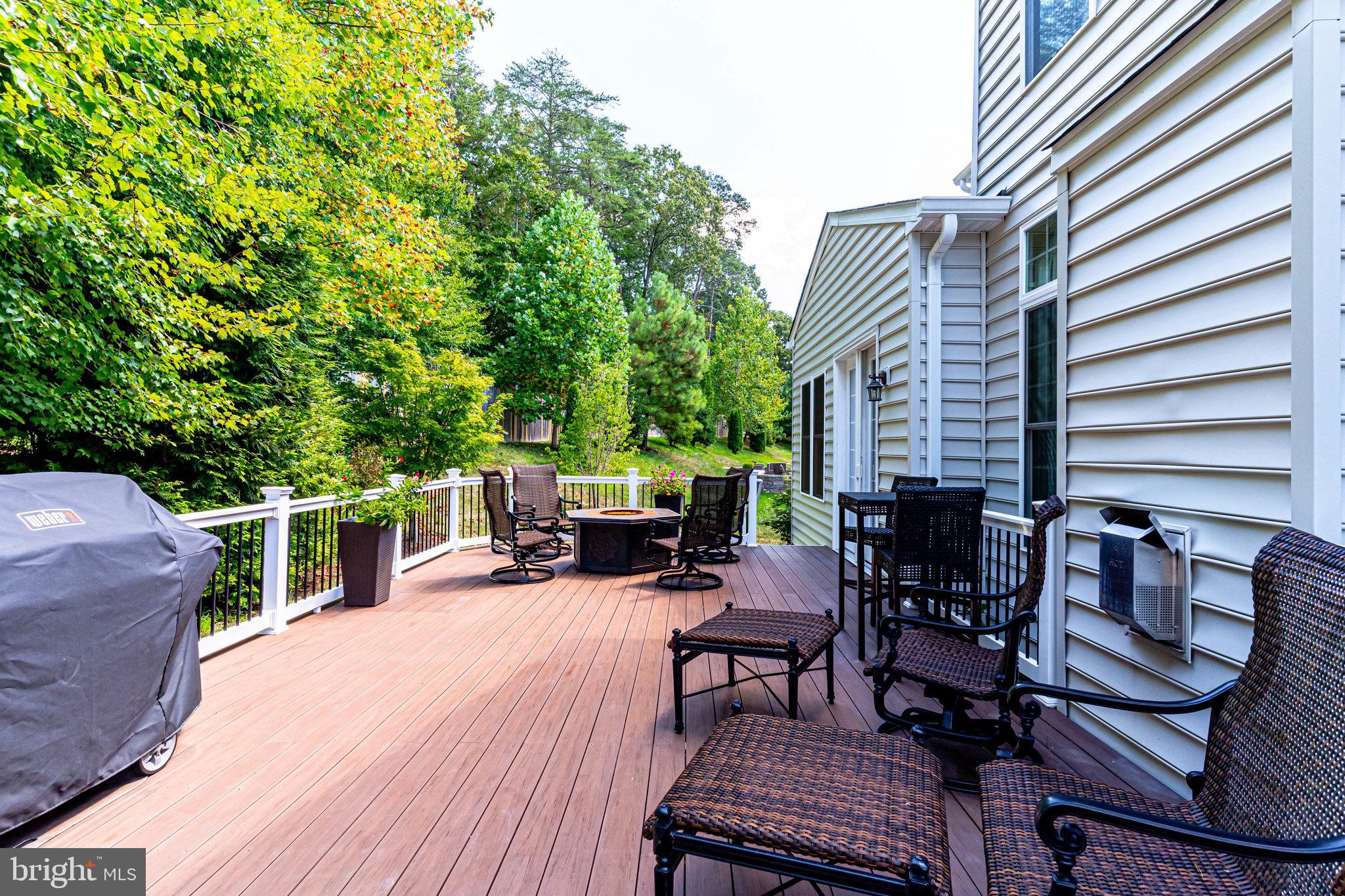 7561 Glen Pointe Court Springfield, VA 22153 - Photo 9 of 67 Low Maintenance TREX deck