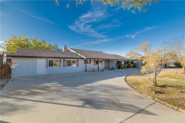 $564,900 | 19215 Hupa Road, Apple Valley, CA 92307