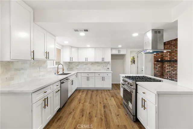 $564,900 | 19215 Hupa Road, Apple Valley, CA 92307