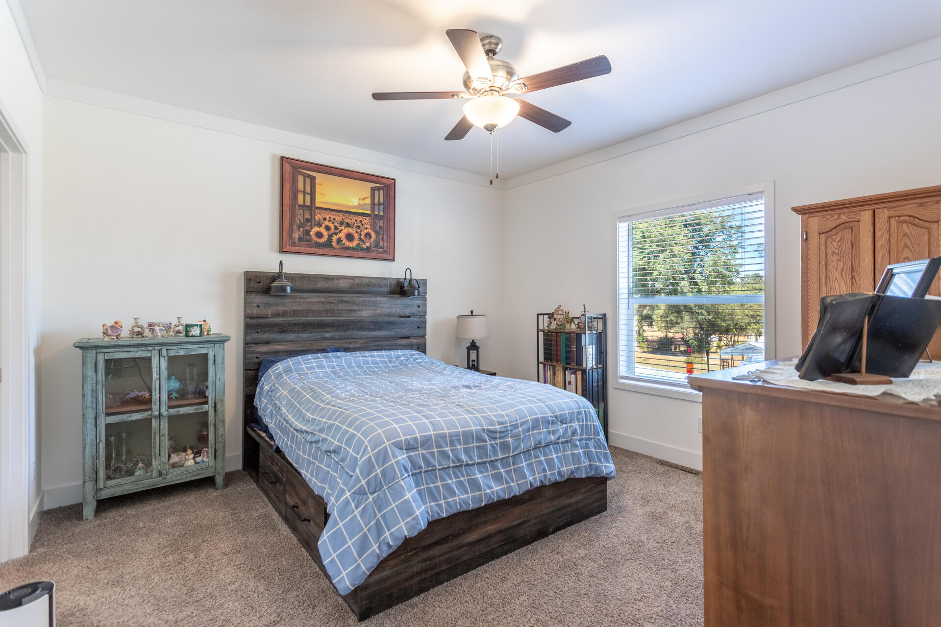 13582 Echo Hill Road Redding, CA 96003 - Photo 27 of 40 Bedroom #1