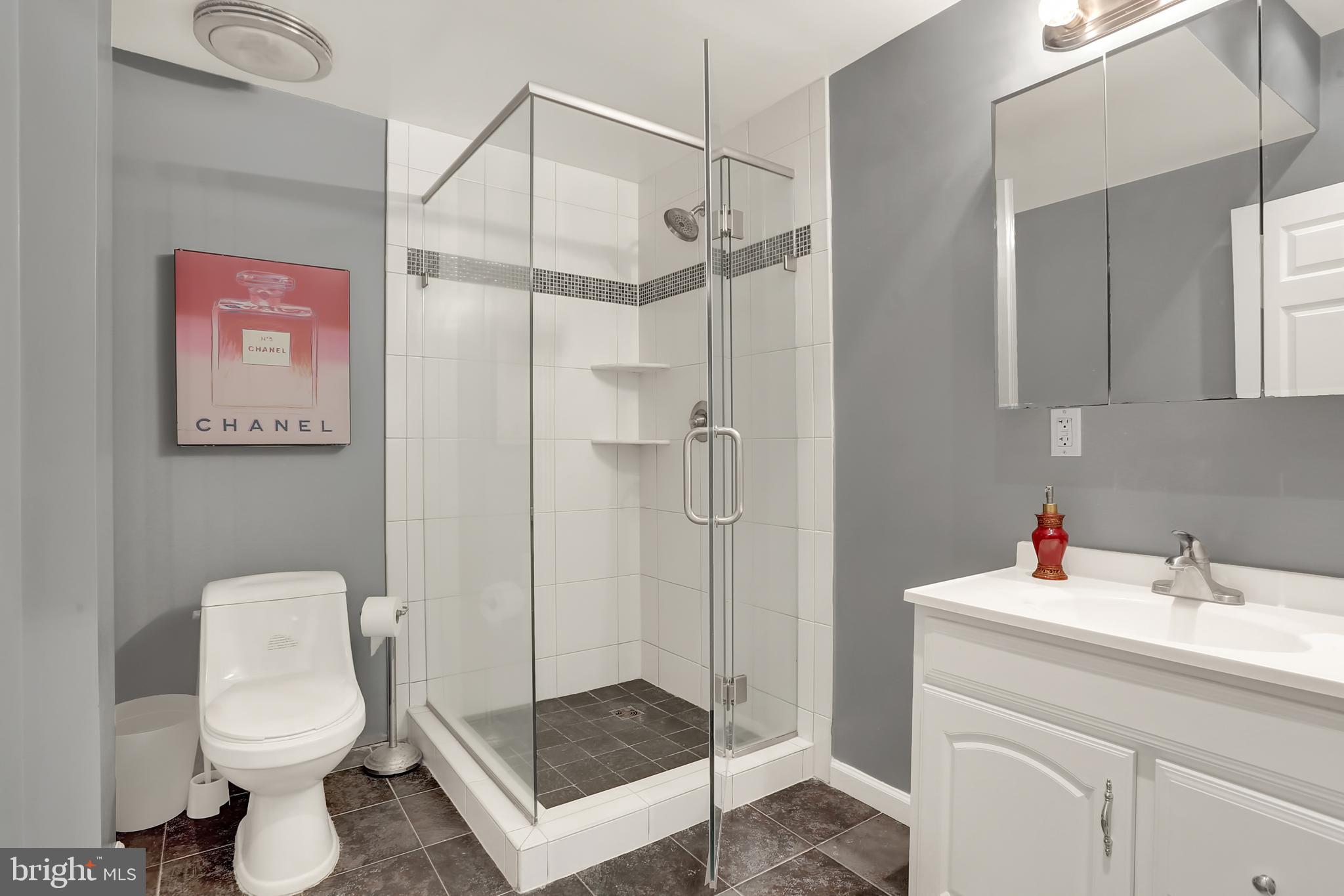 11836 Harley Road Lorton, VA 22079 - Photo 5 of 46 Gallery Image 5