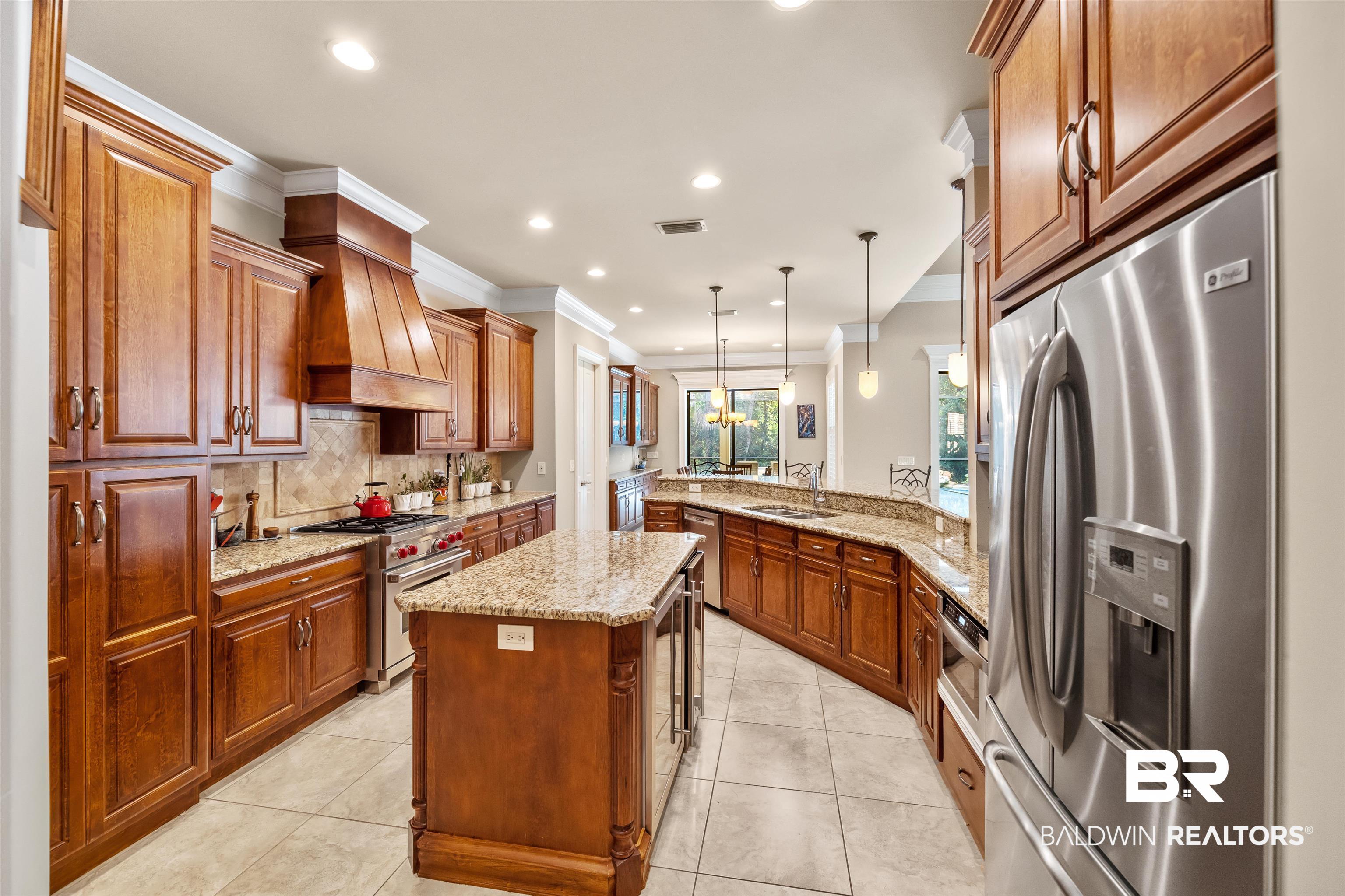682 Deer Avenue Daphne, AL 36526 - Photo 7 of 32 Kitchen