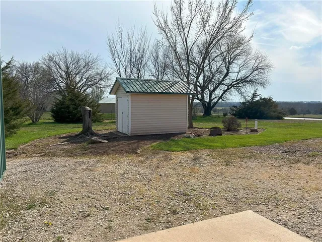 $258,000 | 2533 Arkansas Terrace, Quenemo, KS 66528