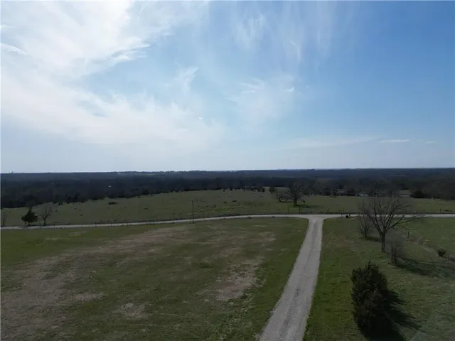 $258,000 | 2533 Arkansas Terrace, Quenemo, KS 66528