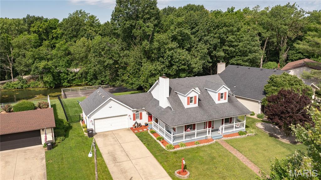 24 Islander Drive Brighton, IL 62012 - Photo 1 of 59