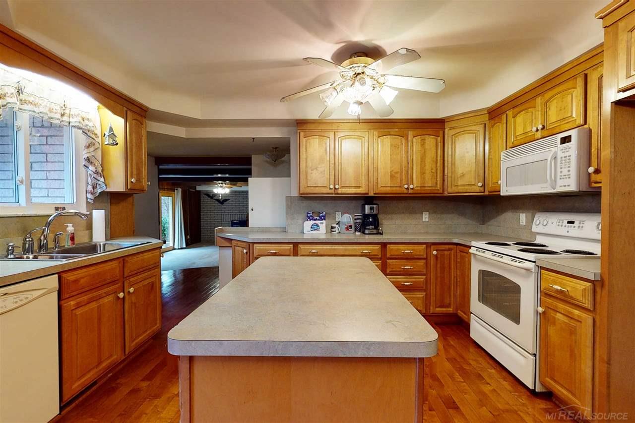 3533 East Hunters Creek Road, Unit CREEKS Metamora, MI 48455 - Photo 17 of 63