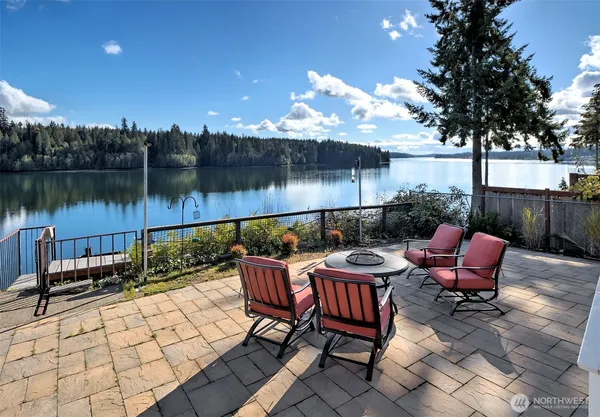$475,000 | 240 East Orchard Beach Drive, Grapeview, WA 98546