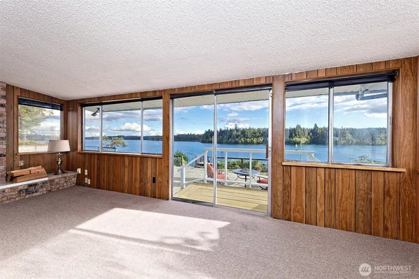 $475,000 | 240 East Orchard Beach Drive, Grapeview, WA 98546