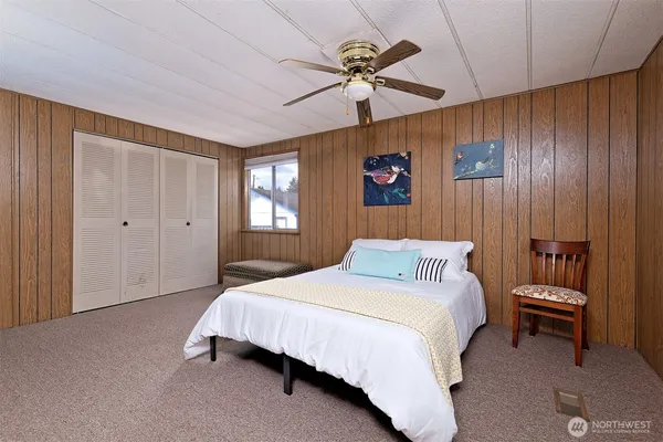 $475,000 | 240 East Orchard Beach Drive, Grapeview, WA 98546