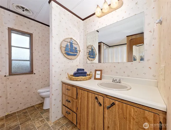 $475,000 | 240 East Orchard Beach Drive, Grapeview, WA 98546